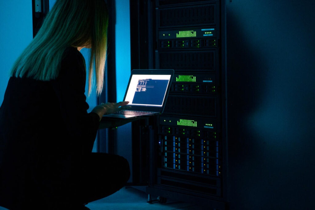 IT Support - HK Information Technology